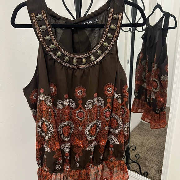 APT.9 Brown and Orange Sleeveless Top. #08 - Picture 2 of 7